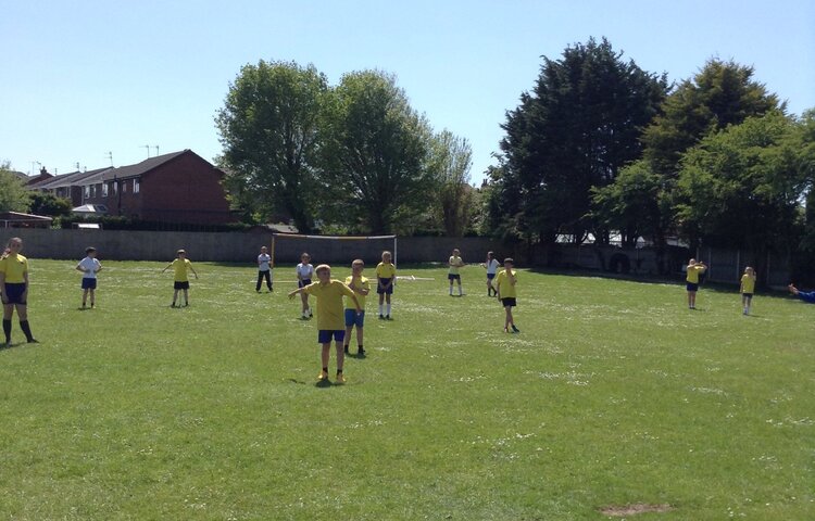 Image of Year 5 and Year 6 Inter-house Rounders Competition