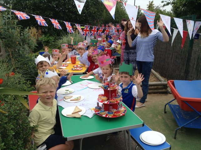 Image of The Queen's 90th Birthday. Garden Party